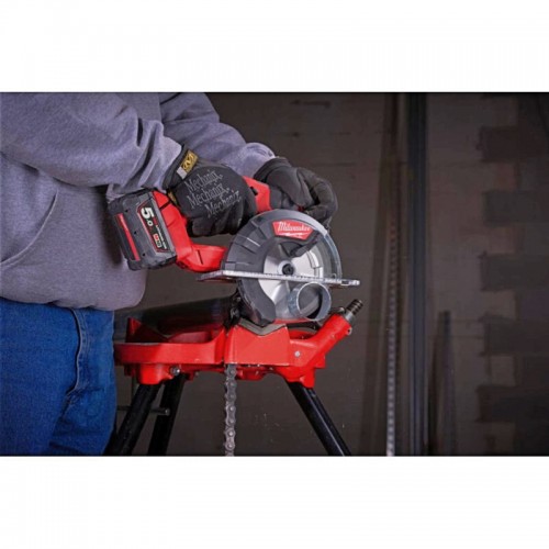 Пила дисковая аккумуляторная бесщеточная по металу MILWAUKEE M18 FMCS-0X Ø150мм (каркас+HDкейс)