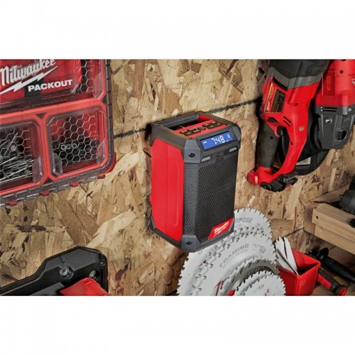 Динамик аккумуляторный DAB+/Зарядное устройство MILWAUKEE M12 RCDAB+