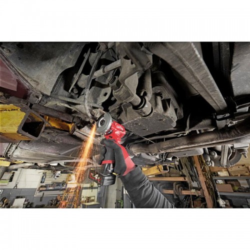 Пила дисковая универсальная аккумуляторная бесщёточная MILWAUKEE M12 FCOT-0, Ø76 (каркас)