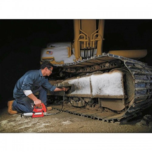 Шприц для смазки MILWAUKEE M12 GG-401B (ЗУ+1акк.Х4Ач+сумка)