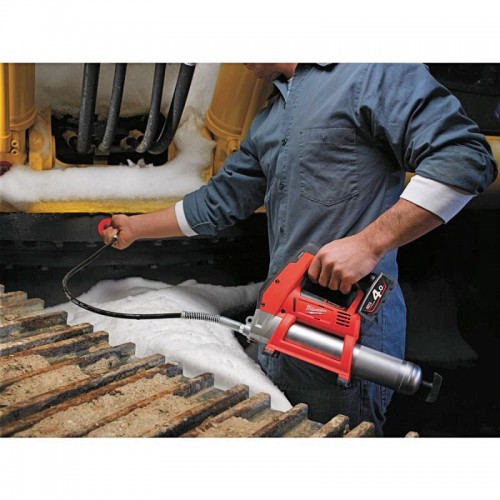 Шприц для смазки MILWAUKEE M12 GG-401B (ЗУ+1акк.Х4Ач+сумка)