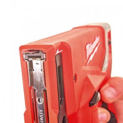 Степлер скобозабивной аккумуляторный MILWAUKEE M12 BST-0 (каркас)