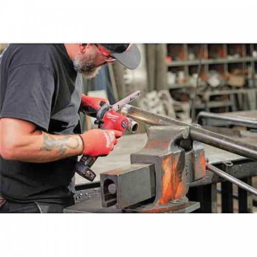 Шлифмашина ленточная аккумуляторная бесщеточная MILWAUKEE M12 FBFL13-402B (13мм) (ЗУ+2Х4Ач+сумка)