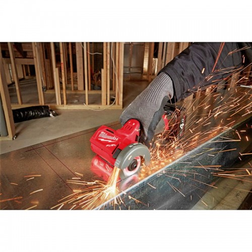 Пила дисковая универсальная аккумуляторная бесщёточная MILWAUKEE M12 FCOT-422X, Ø76 (ЗУ+2акк+кейс)
