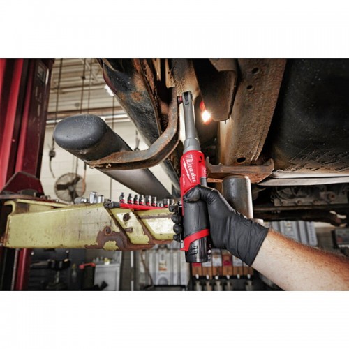 Трещётка аккумуляторная бесщёточная удлинённая MILWAUKEE 3/8\" (47 Нм) M12 2FHIR38LR-0 (каркас)