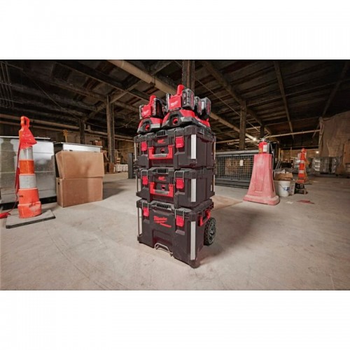 Зарядное устройство MILWAUKEE M18 PC6 (на 6 акк.) PACKOUT, (замена на 4932498551)